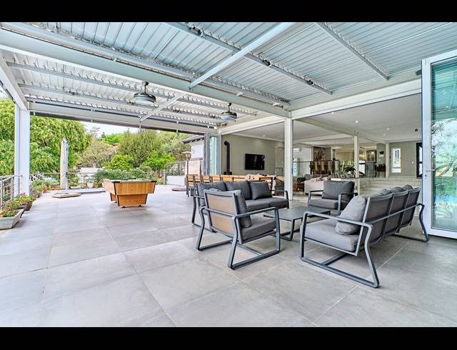 6 BEDROOM HOUSE FOR SALE IN BLUE HILLS COUNTRY ESTATE